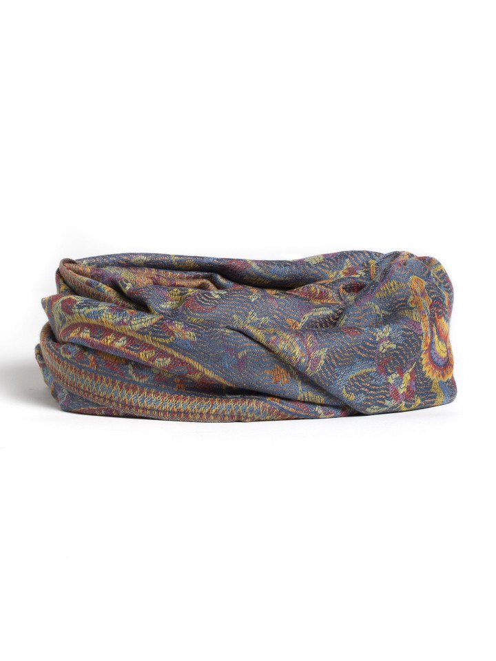 Pashmina Com Padrao Paisley