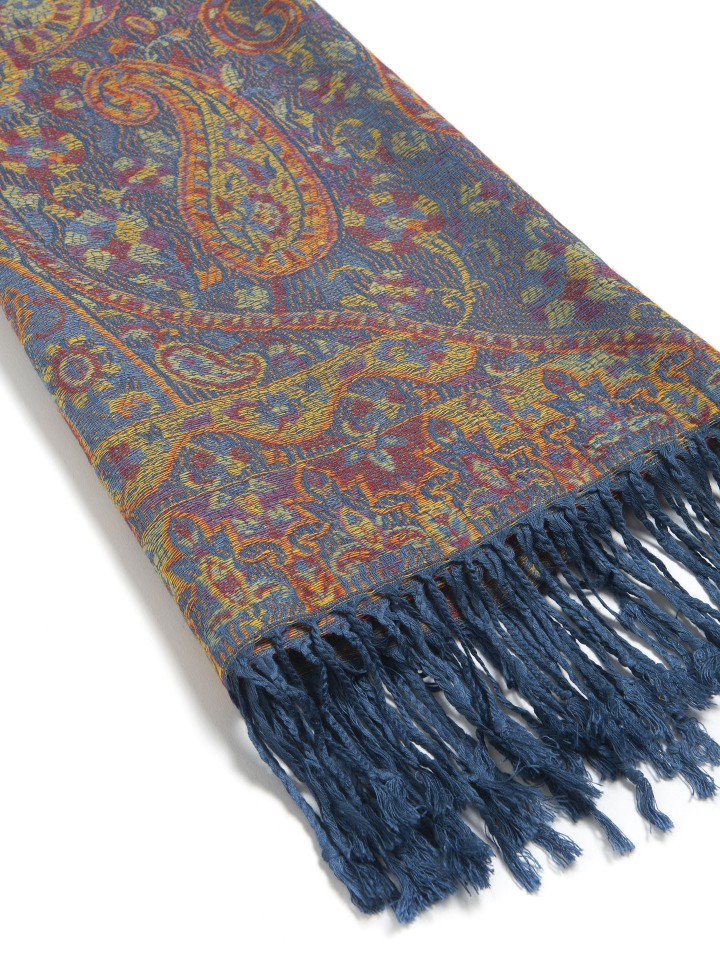 Pashmina Com Padrao Paisley