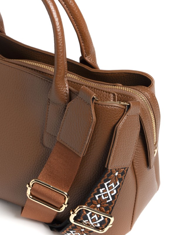 Mala Estruturada Com Duas Alcas Removiveis Mala Estruturada Com Duas Alcas Removiveis