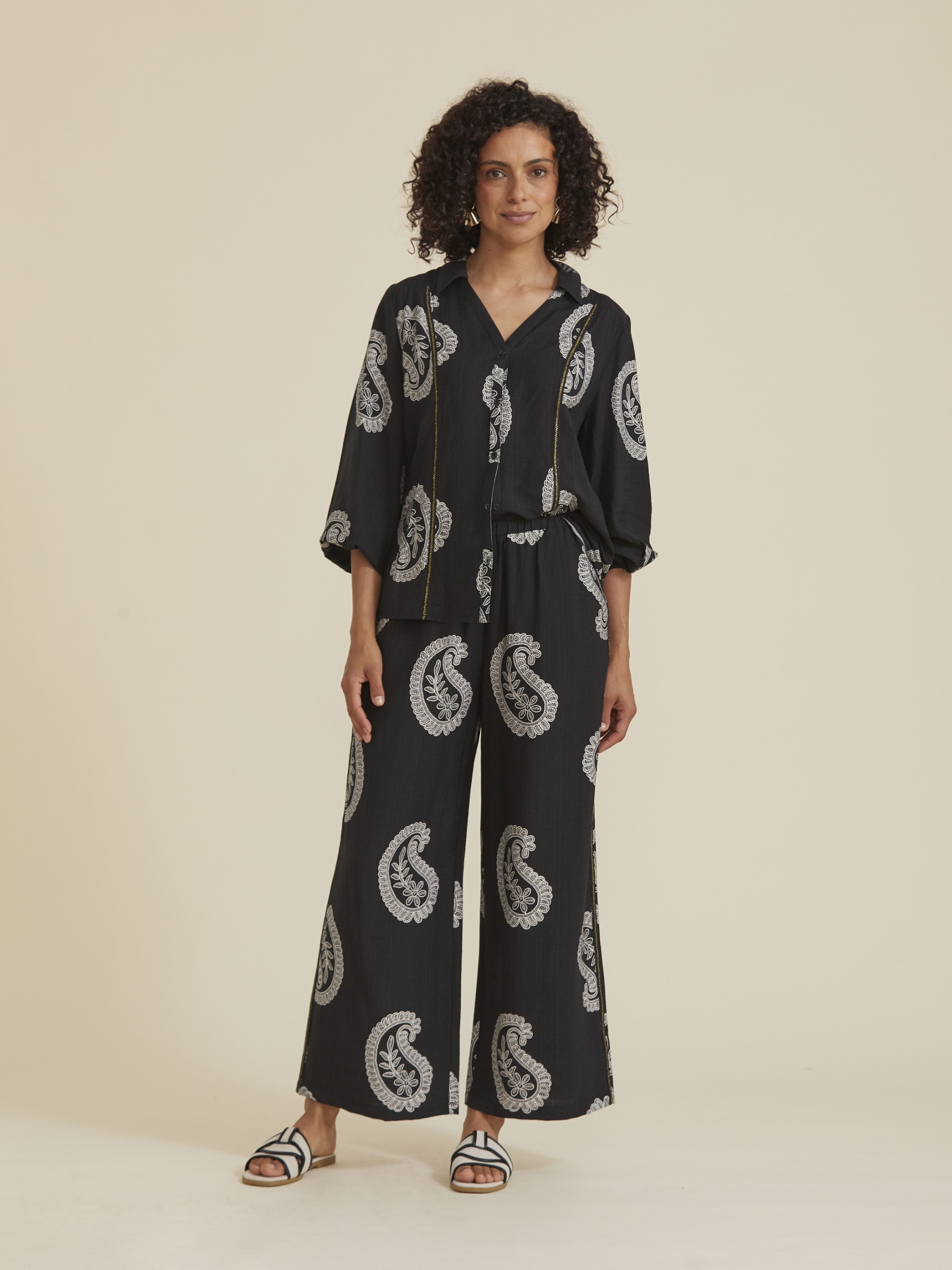 Camisa Preta Estampada