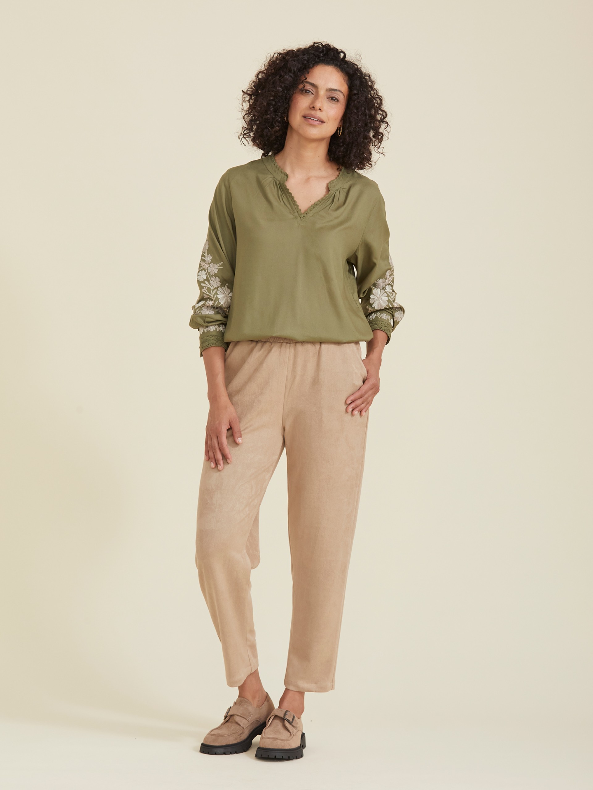 Calcas Jogger em Efeito Camurca