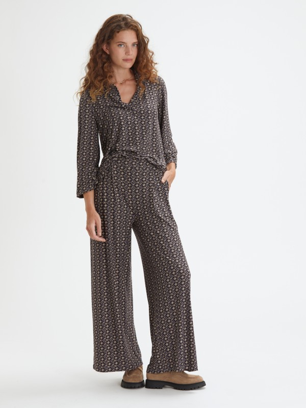 Blusa com Estampado Geometrico