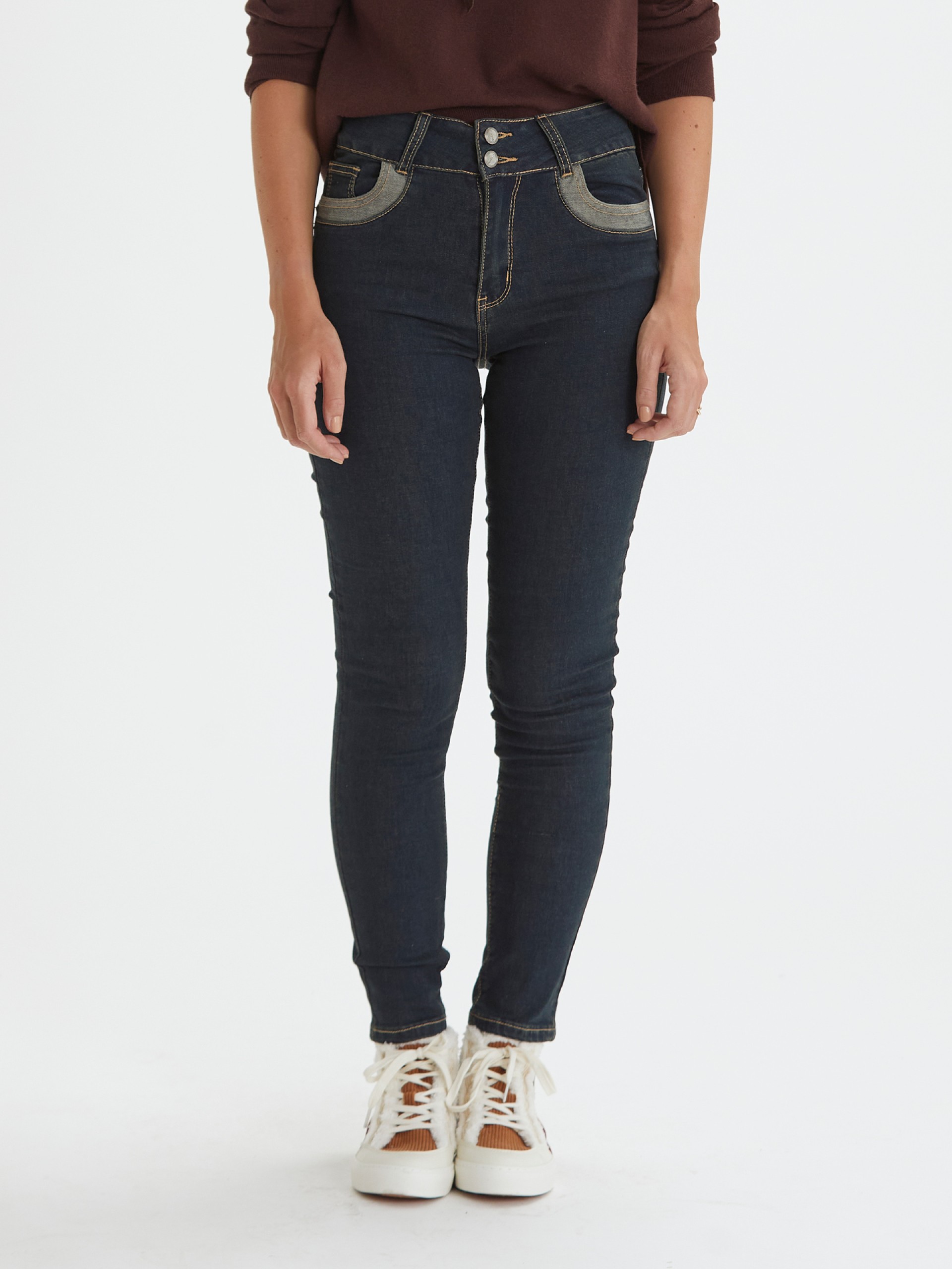 Jeans High-Waist Escuras