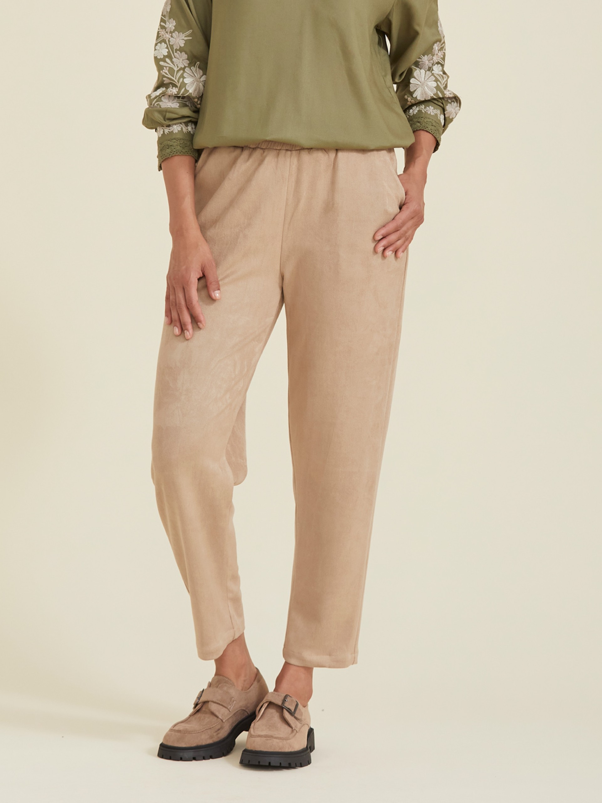 Calcas Jogger em Efeito Camurca