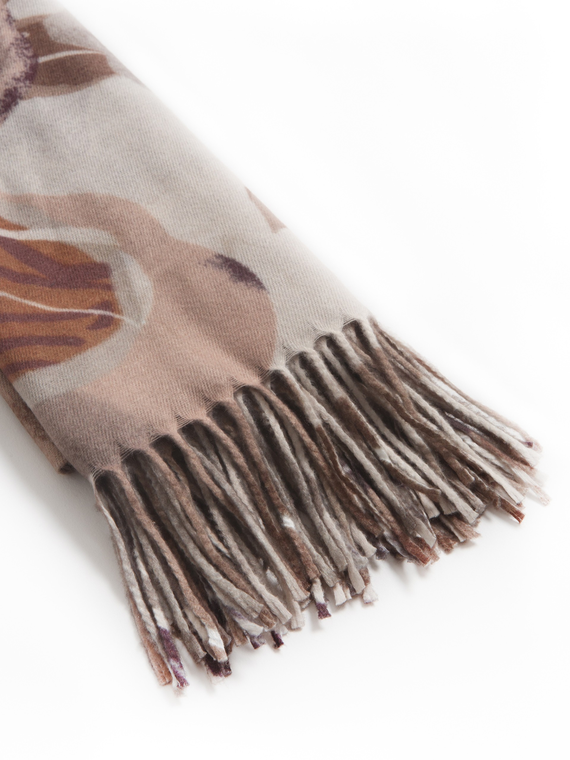 Cachecol Macio com Padrao Floral