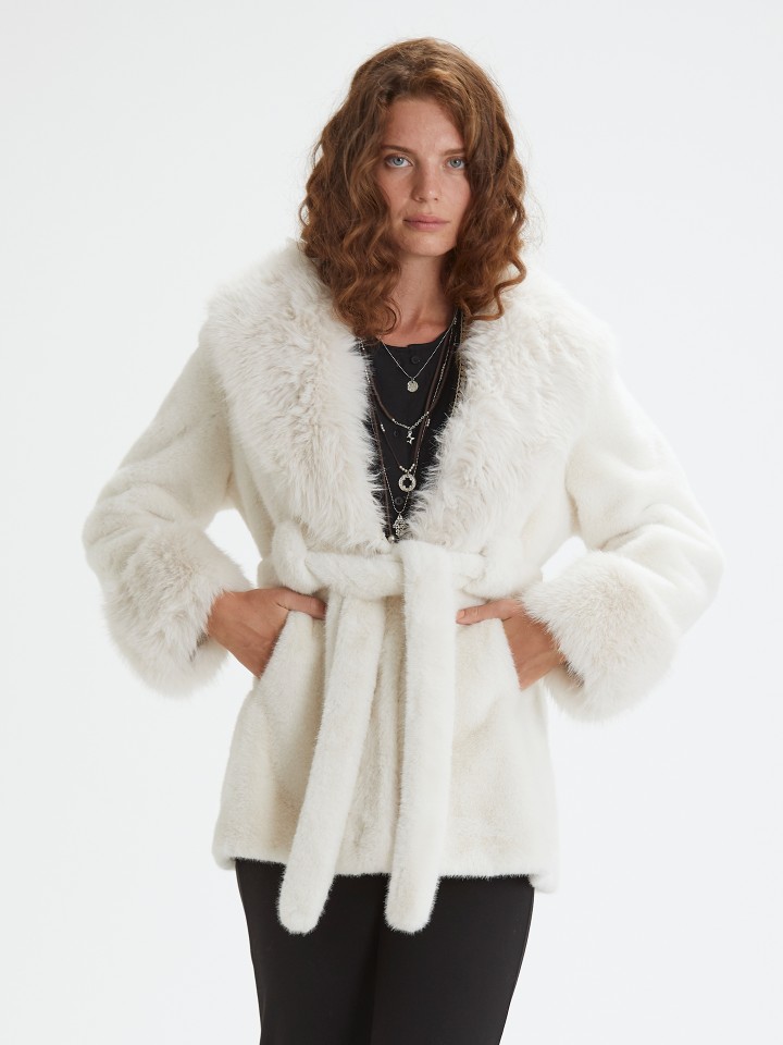 Casaco de Pelo Branco