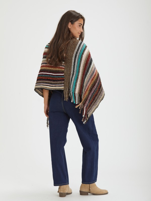 Poncho em Malha Chenil