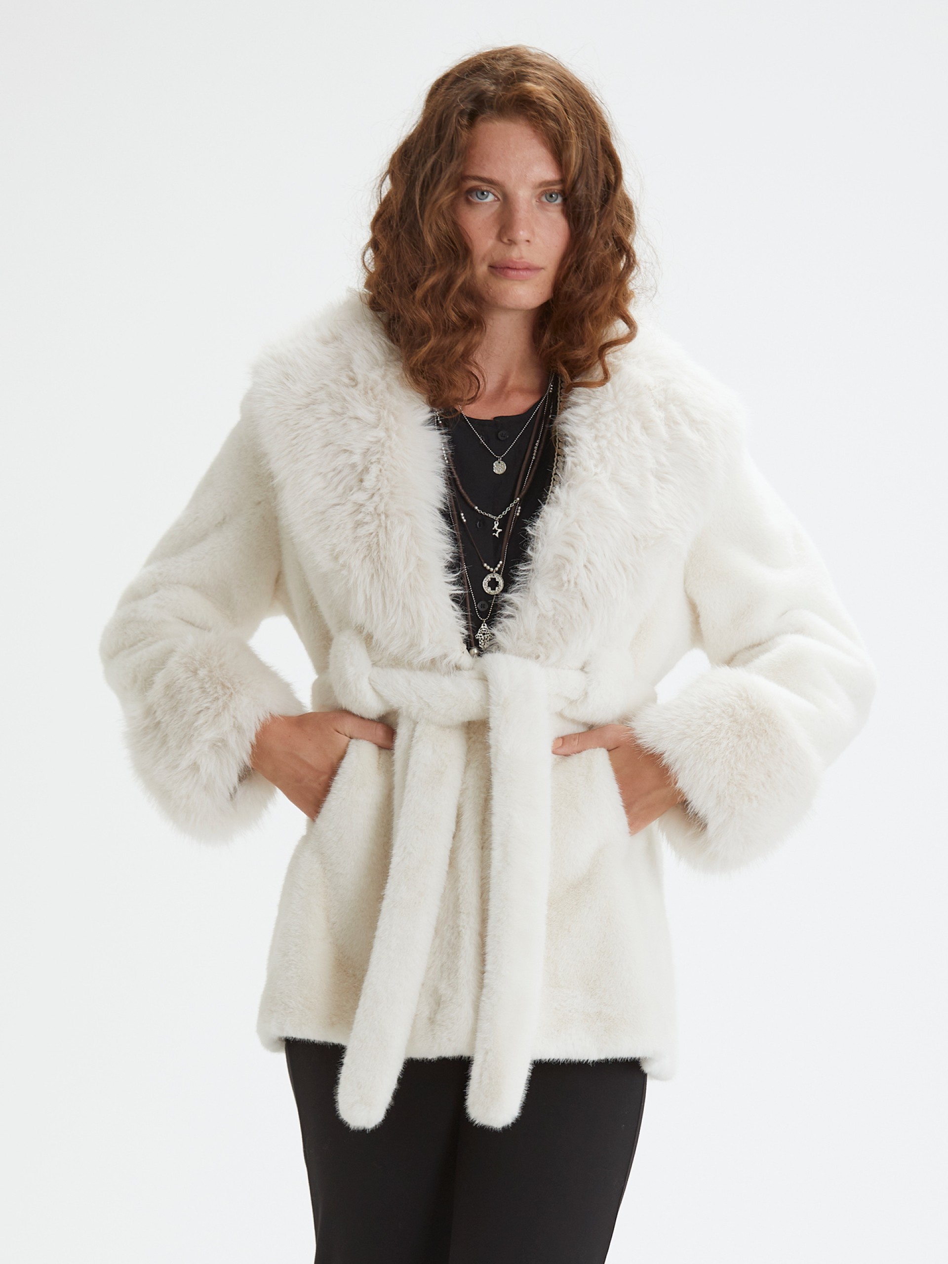 Casaco de Pelo Branco