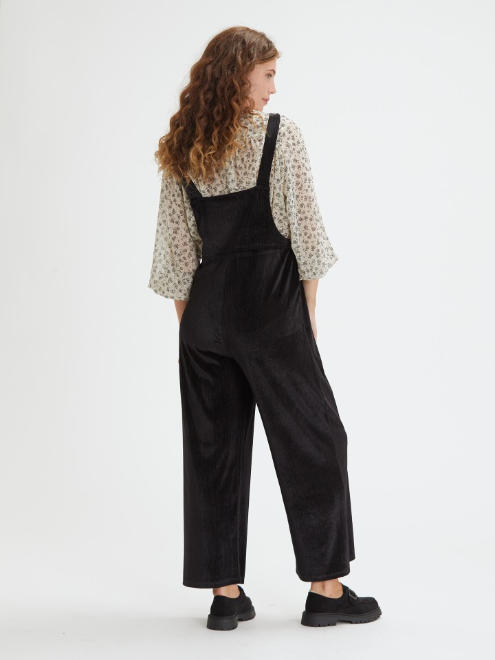 Jardineira em Veludo