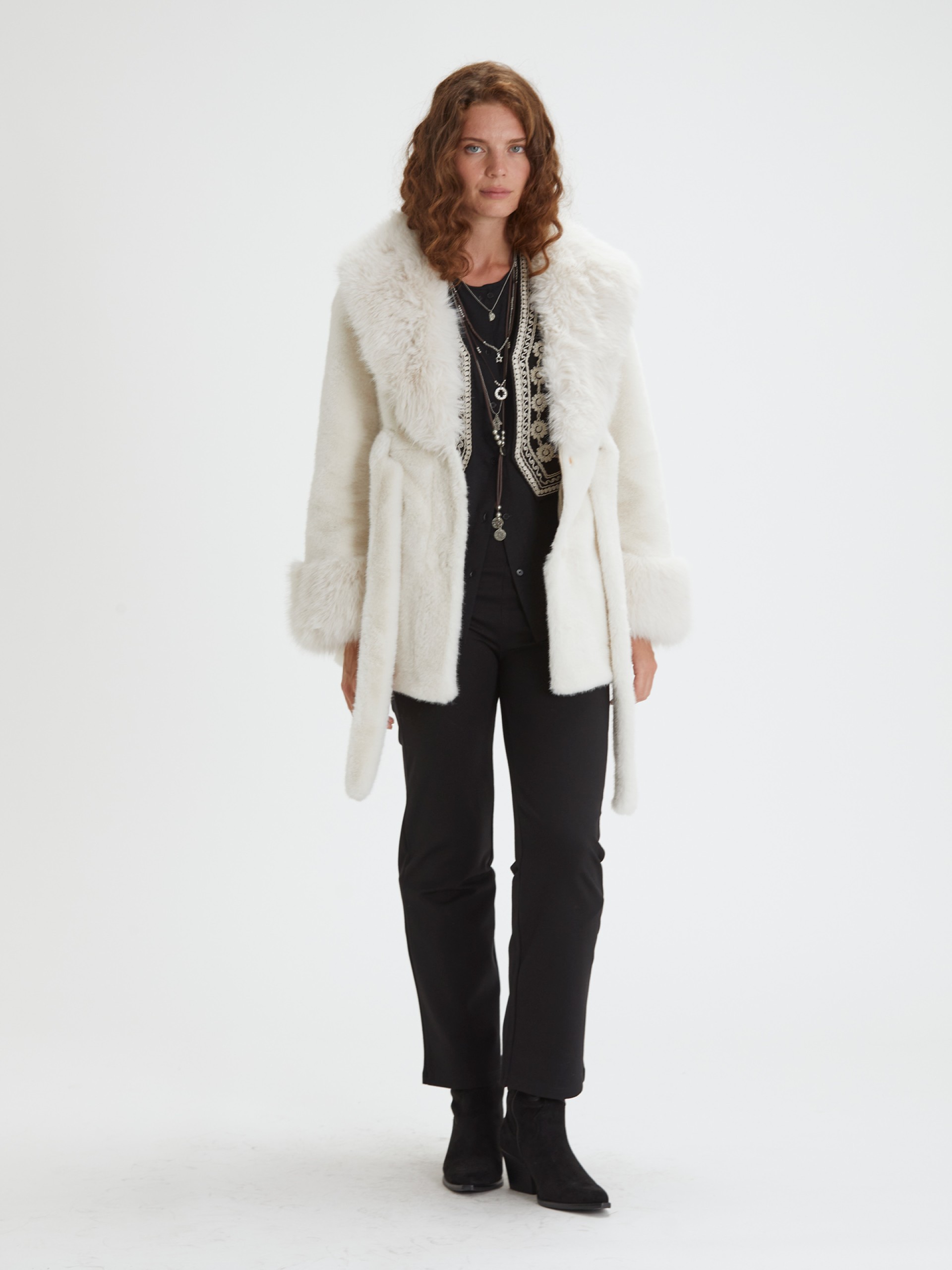 Casaco de Pelo Branco