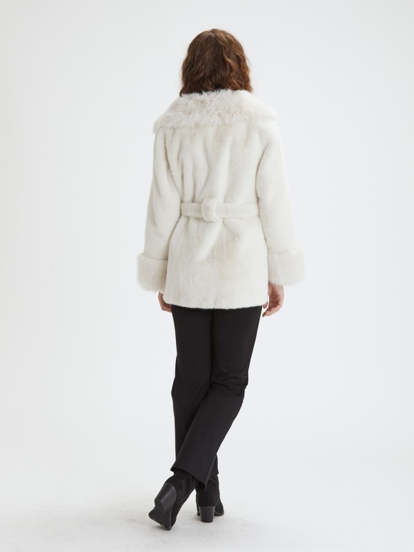 Casaco de Pelo Branco