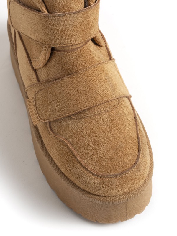 Bota em Imitacao de Camurca com Forro em Pelo Bota em Imitacao de Camurca com Forro em Pelo