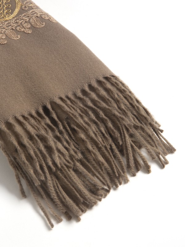 Cachecol com Bordado em Lurex Dourado