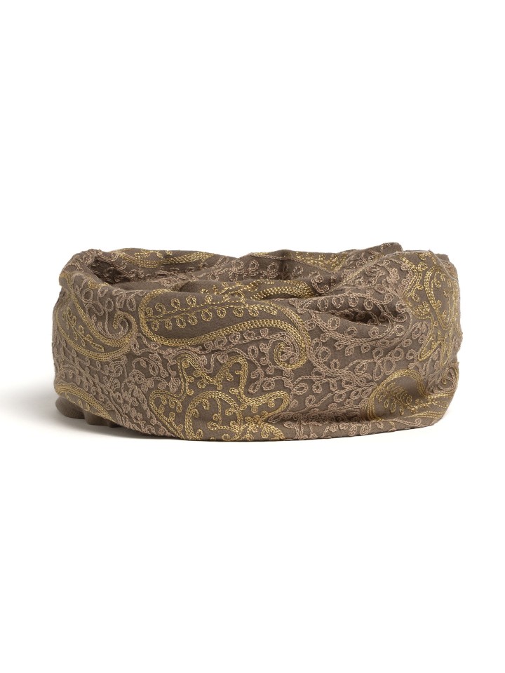 Cachecol com Bordado em Lurex Dourado