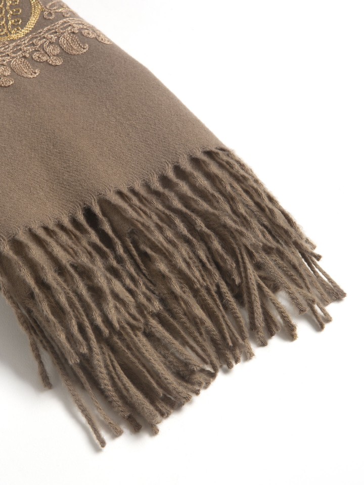 Cachecol com Bordado em Lurex Dourado