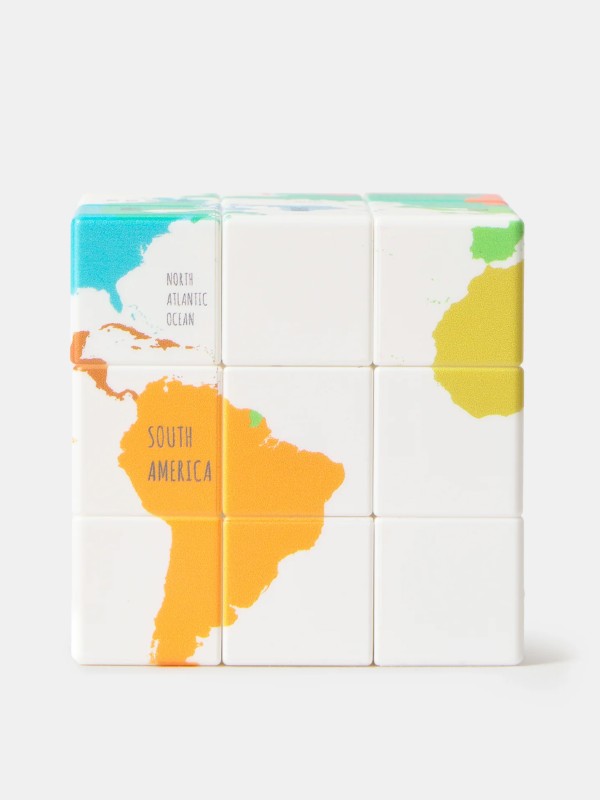 Jogo do cubo com mapa-mundo