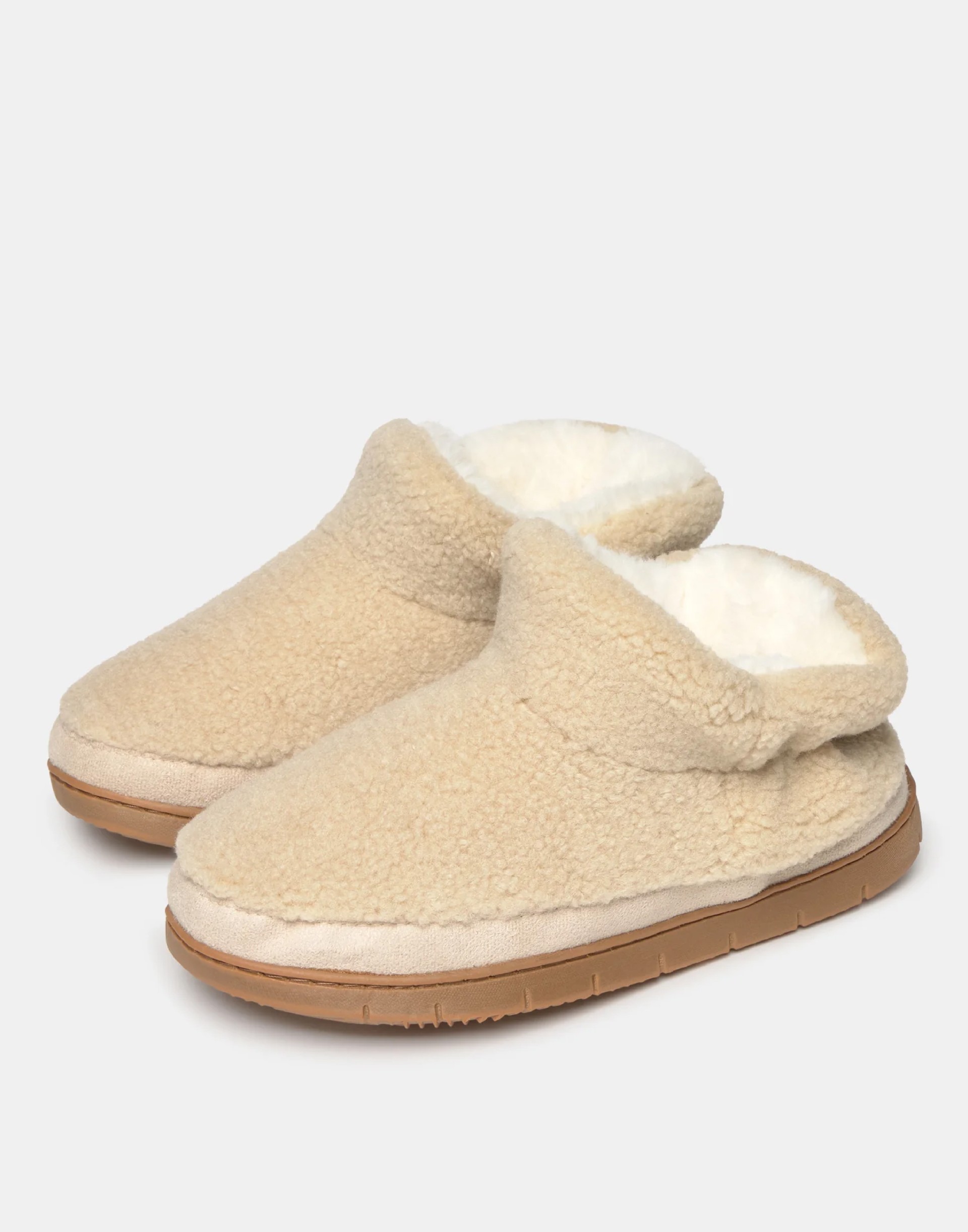 Pantufas de cano alto