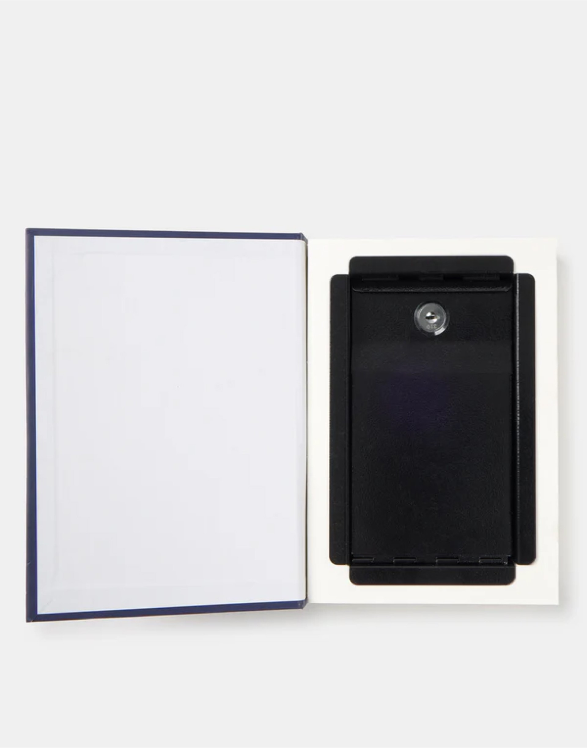 Cofre em formato de livro