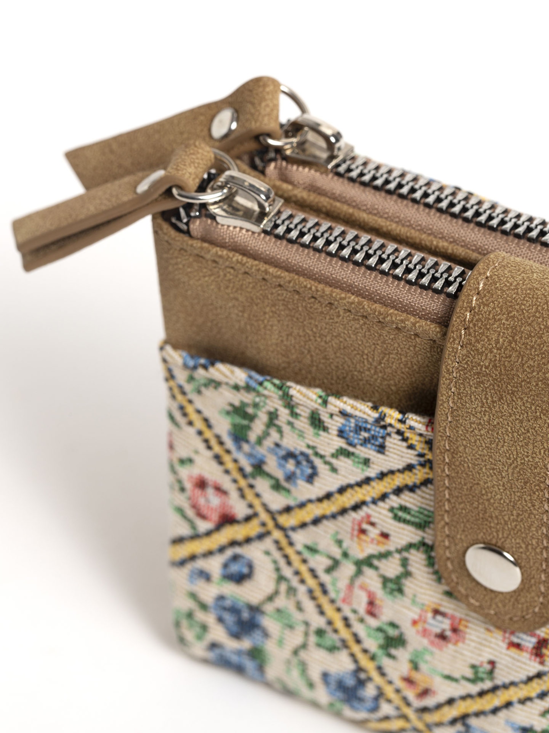 Porta-Moedas em Tecido Jacquard Floral