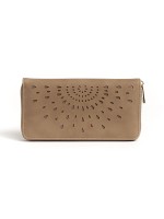 Carteira com Recortes Decorativos