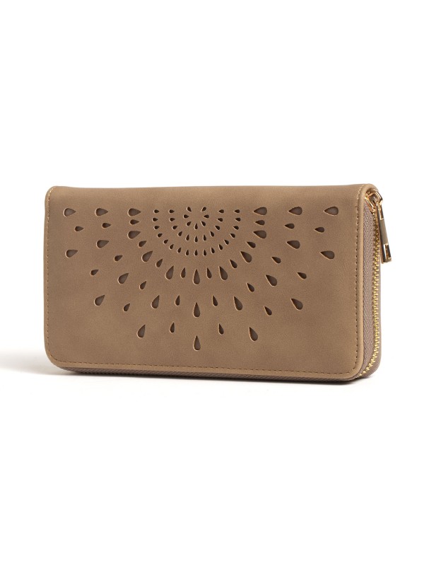 Carteira com Recortes Decorativos