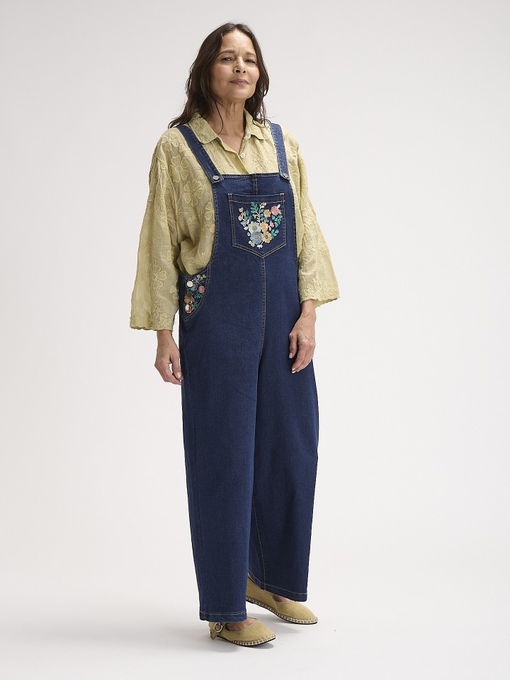 Jardineiras de Ganga Bordadas