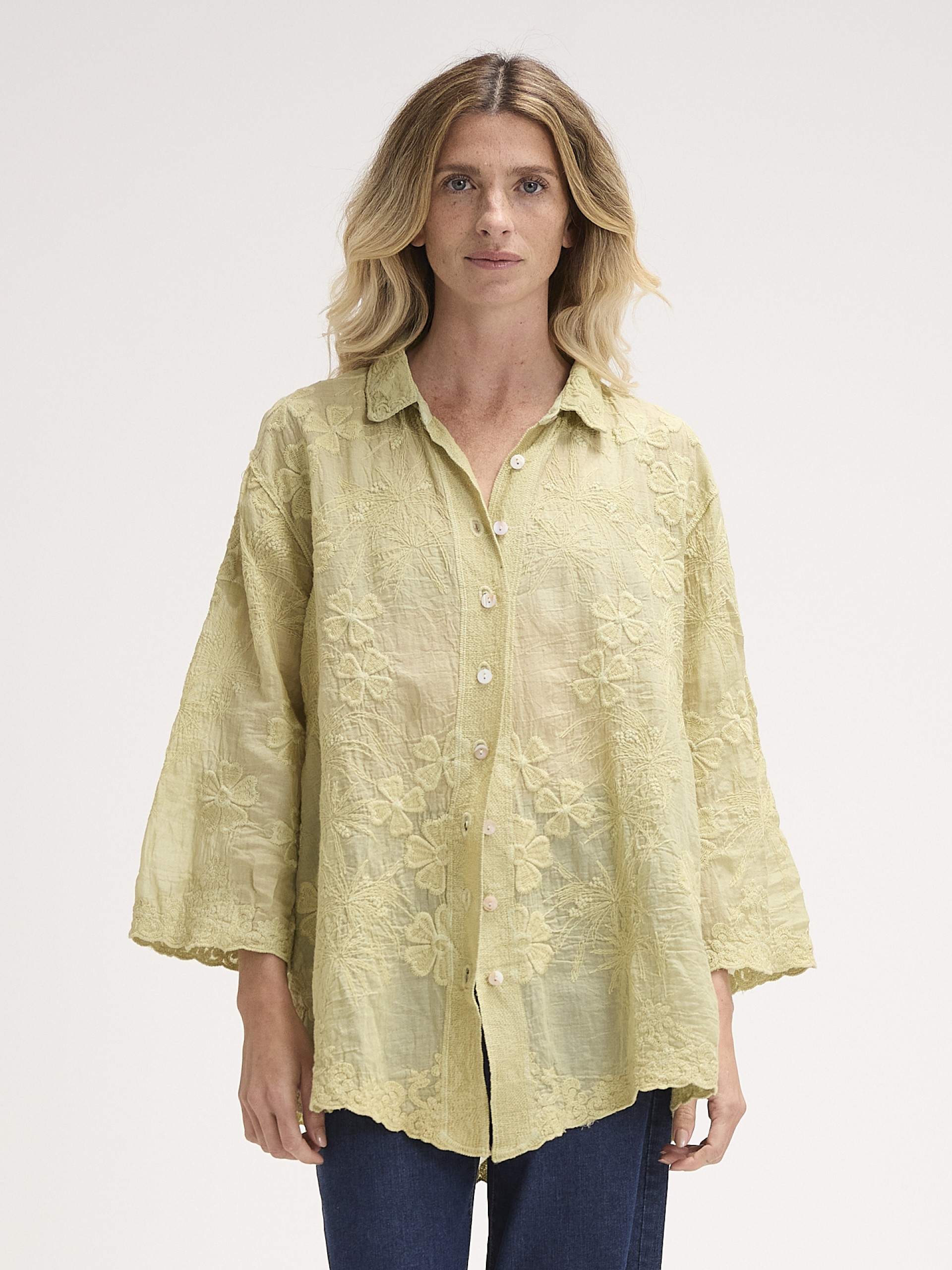 Camisa Bordado em Algodao