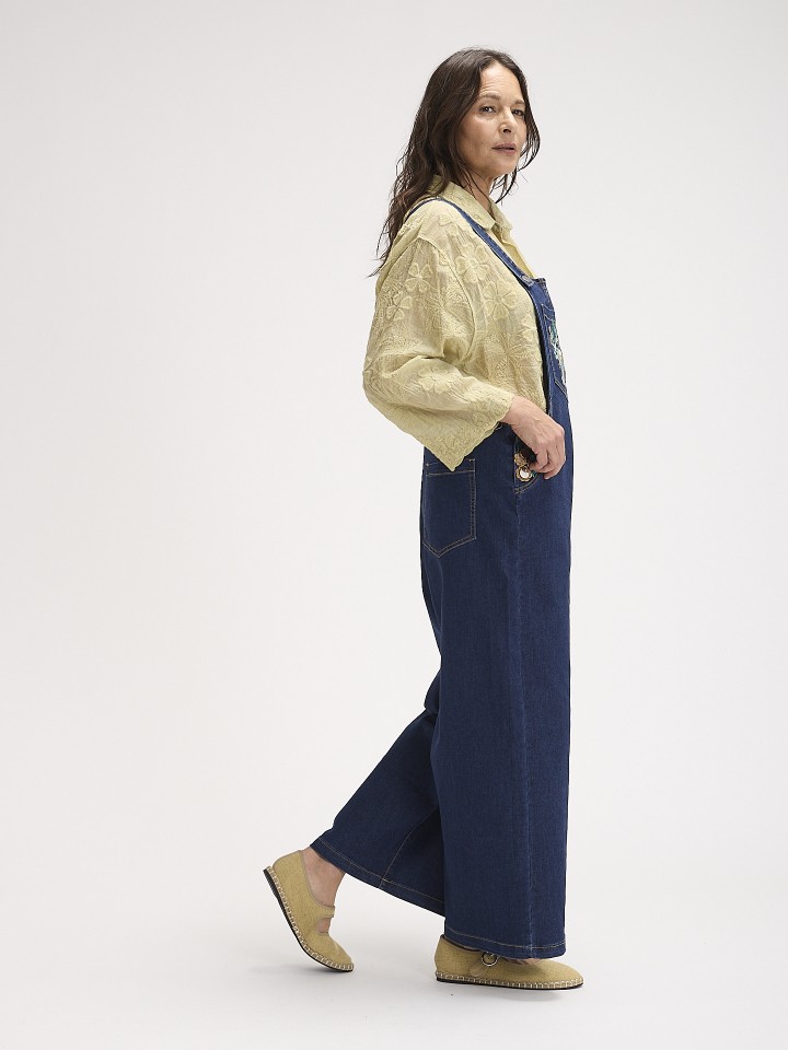 Jardineiras de Ganga Bordadas