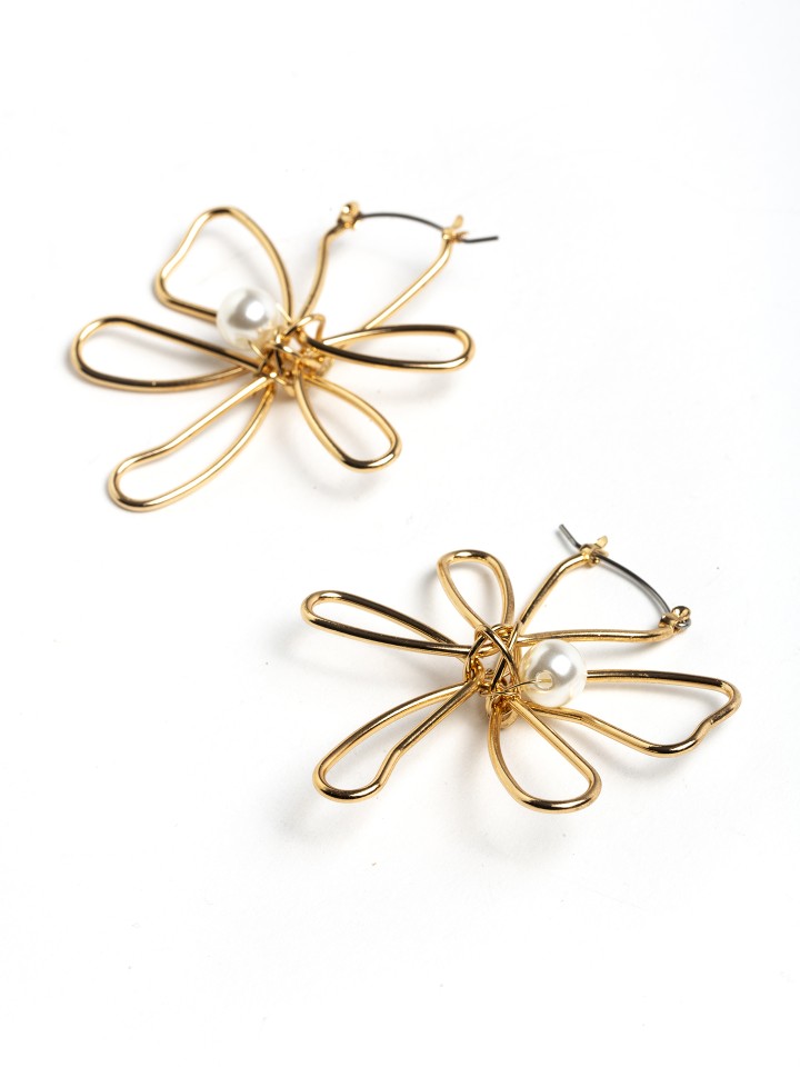 Brincos Flor em Fio Dourado com Perola