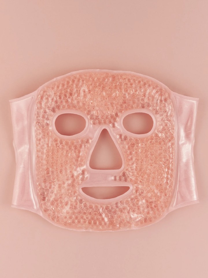 Mascara facial com perolas de gel