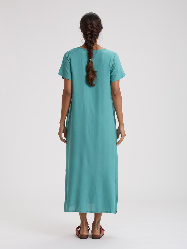 Vestido Comprido Bordado Floral