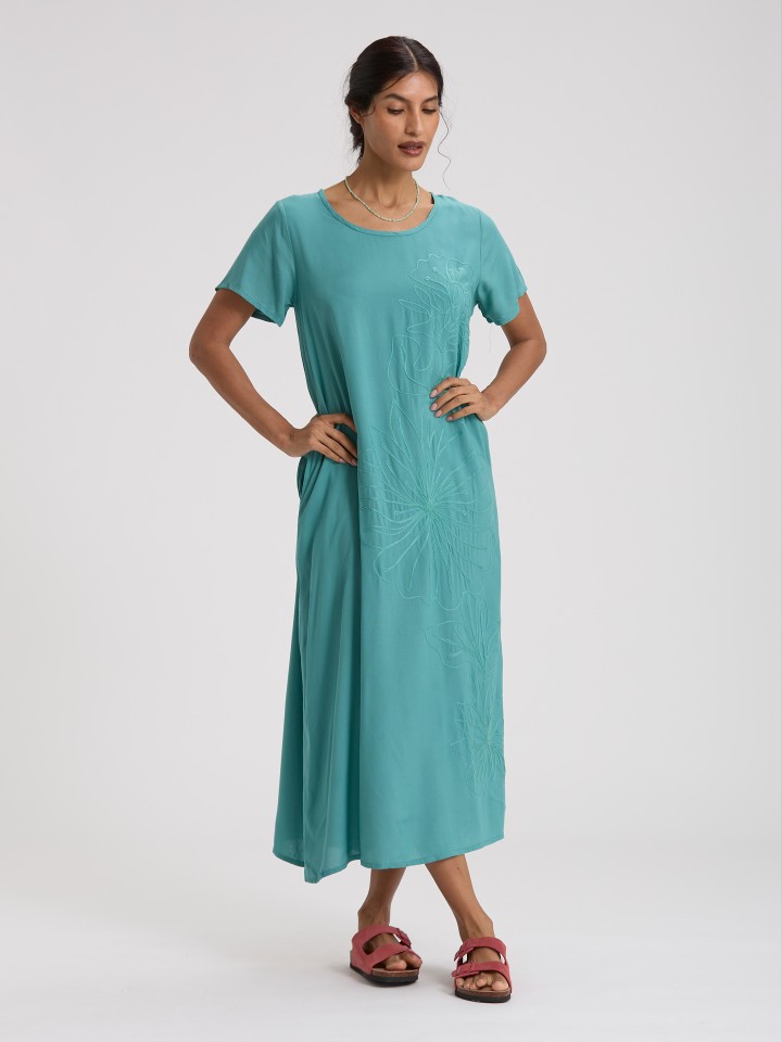 Vestido Comprido Bordado Floral