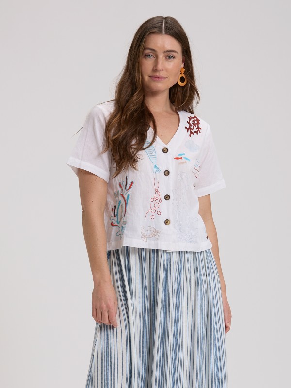 Blusa com Bordados Maritimos