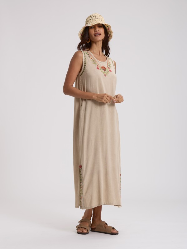 Vestido Midi Bordado