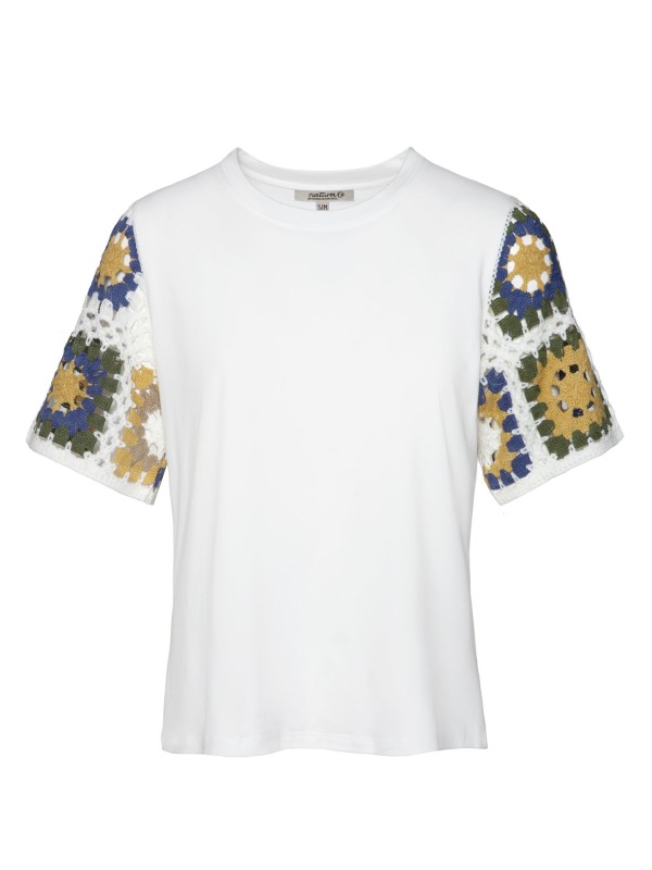 T-shirt com Crochet