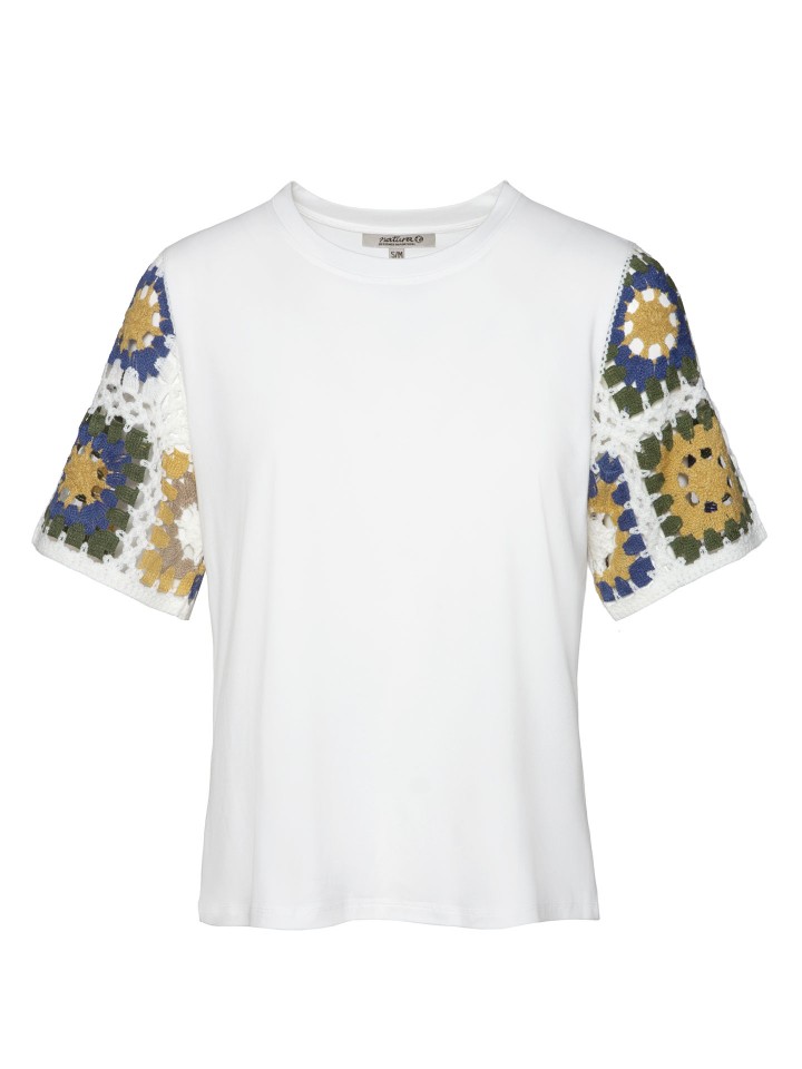 T-shirt com Crochet