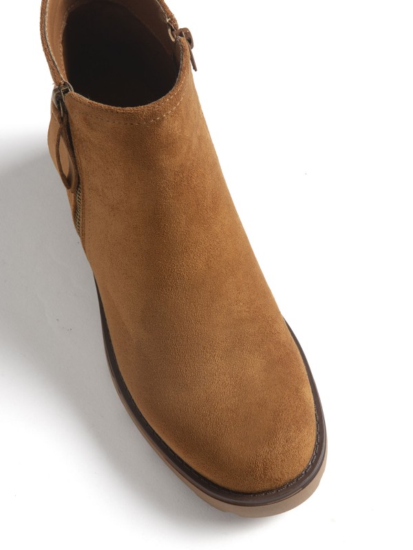 Botins em Efeito Camurca