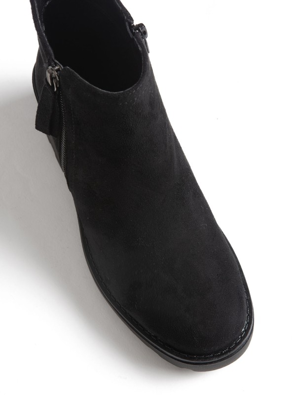 Botins em Efeito Camurca