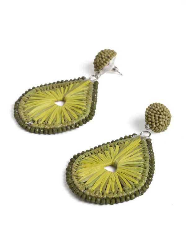 Brincos Pendentes com Detalhes de Missangas
