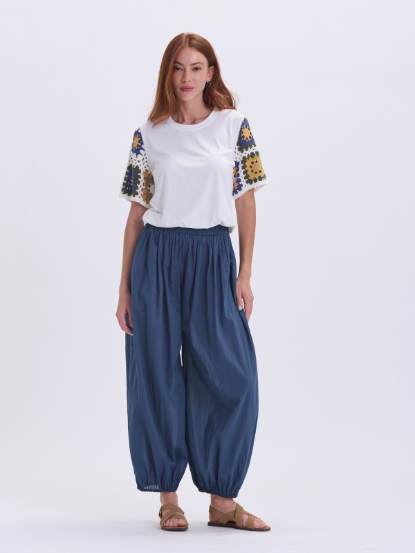 T-shirt com Crochet