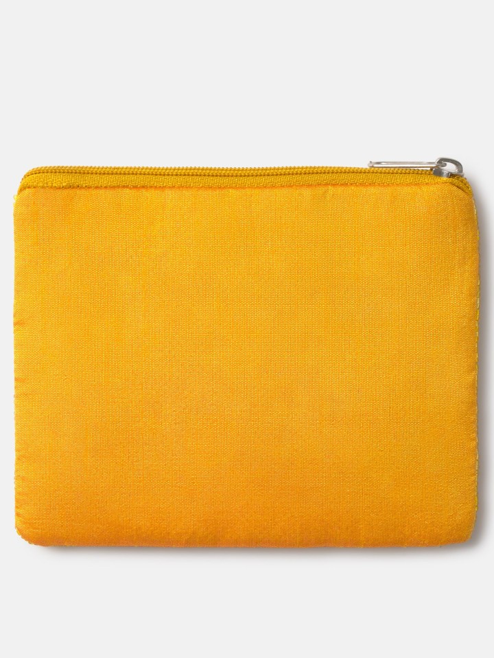 Bolsa love com missangas