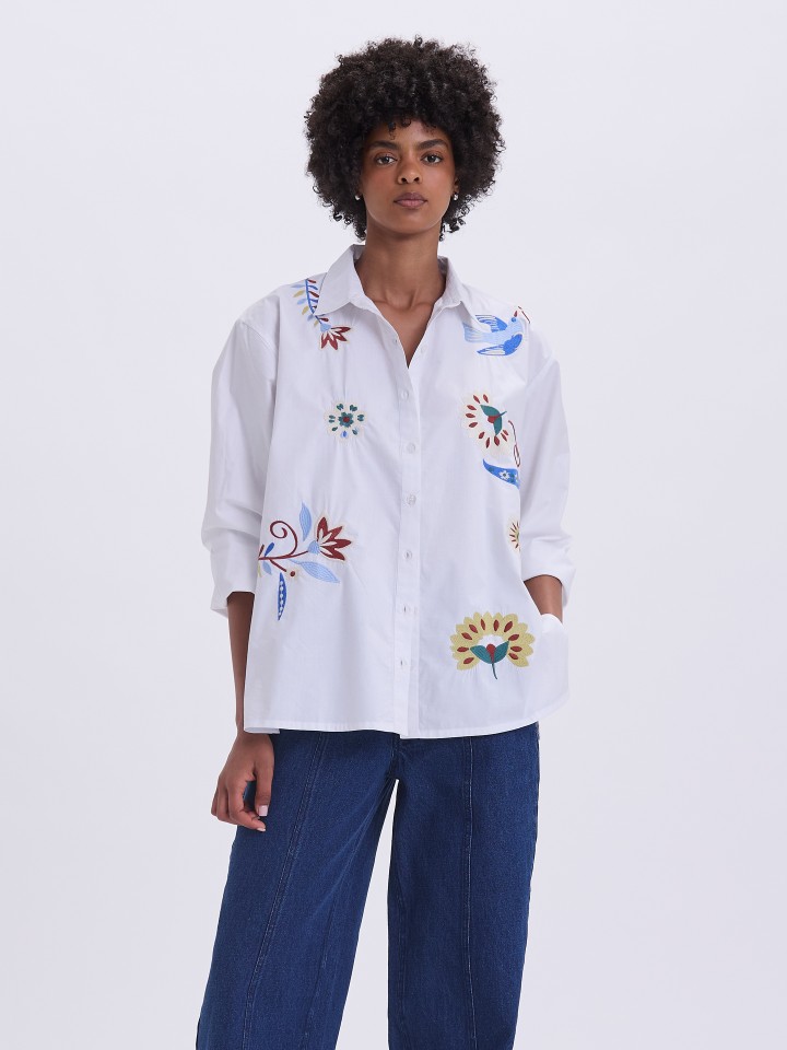 Camisa com Bordados em Algodao