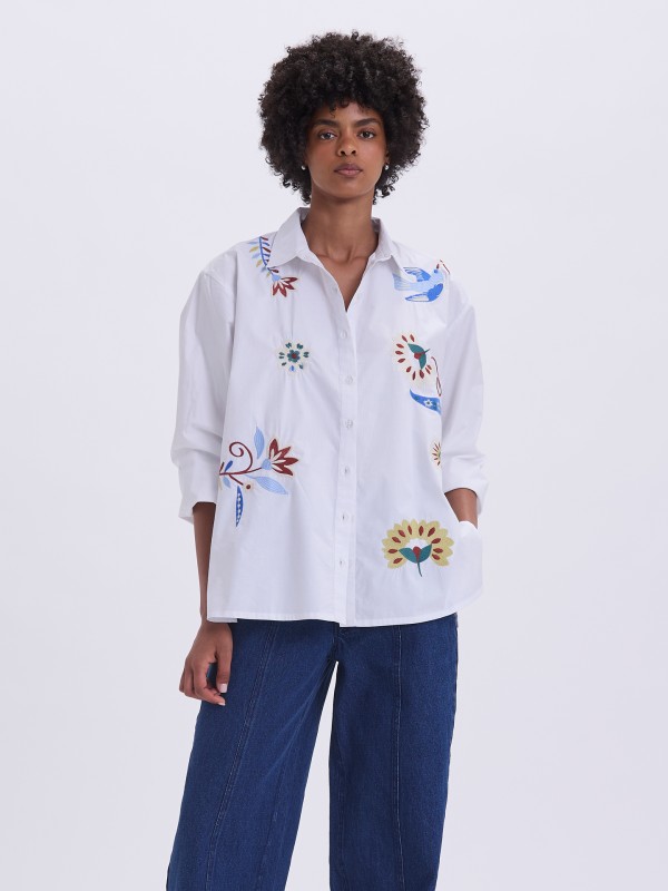 Camisa com Bordados em Algodao