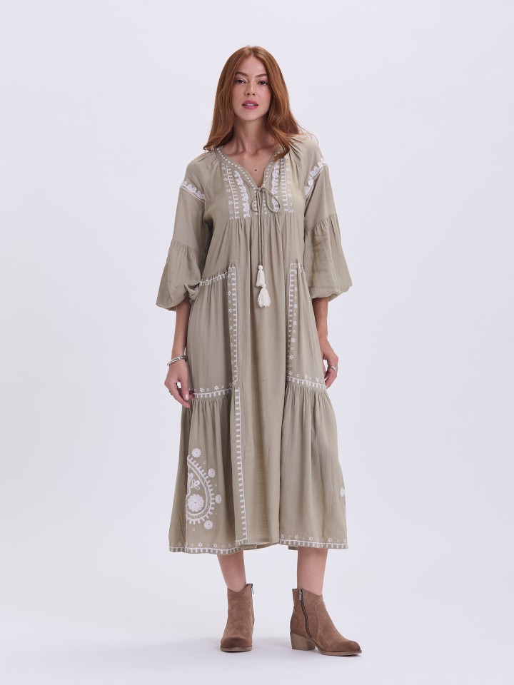 Vestido Comprido Bordado