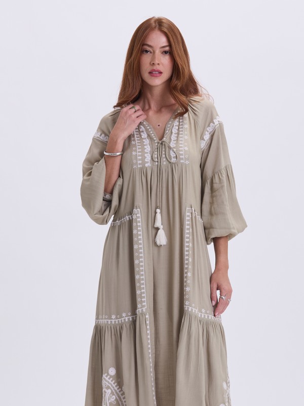 Vestido Comprido Bordado
