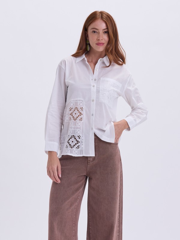 Camisa Branca com Rendas