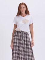 T-shirt  Branca com Crochet
