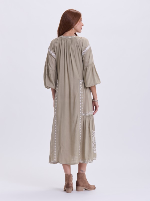 Vestido Comprido Bordado