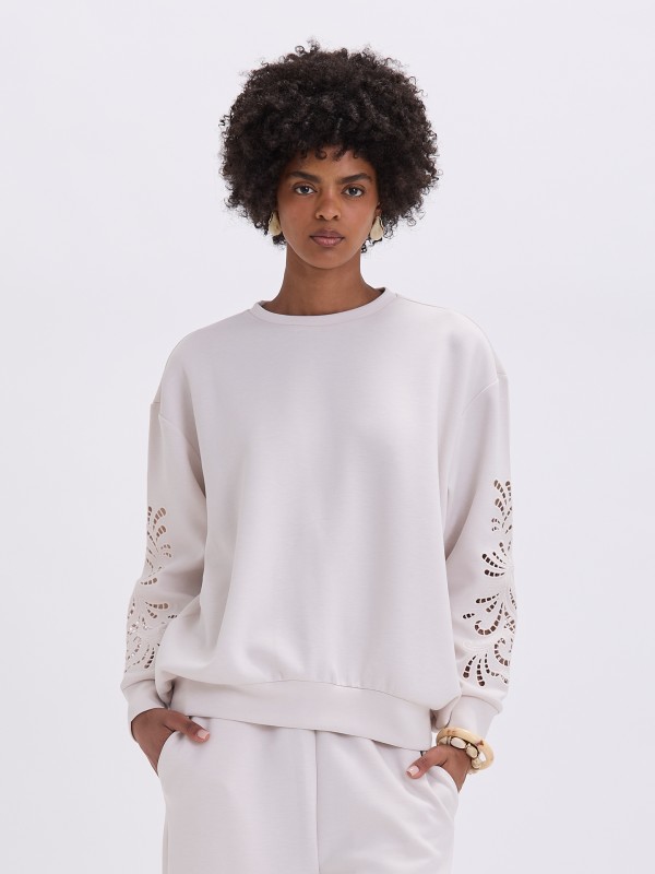 Sweatshirt Branca Bordada Sweatshirt Branca Bordada