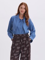 Blusa com Lacada